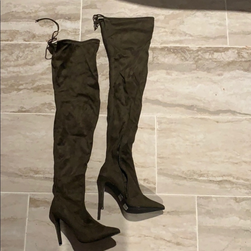Vogue in Olive Suede!